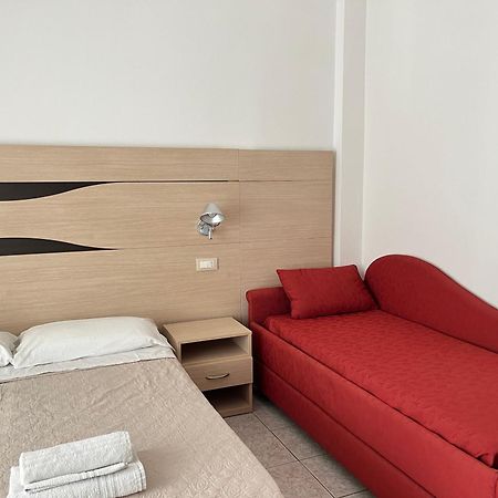 Hotel Rosen Garden Milano Marittima Esterno foto