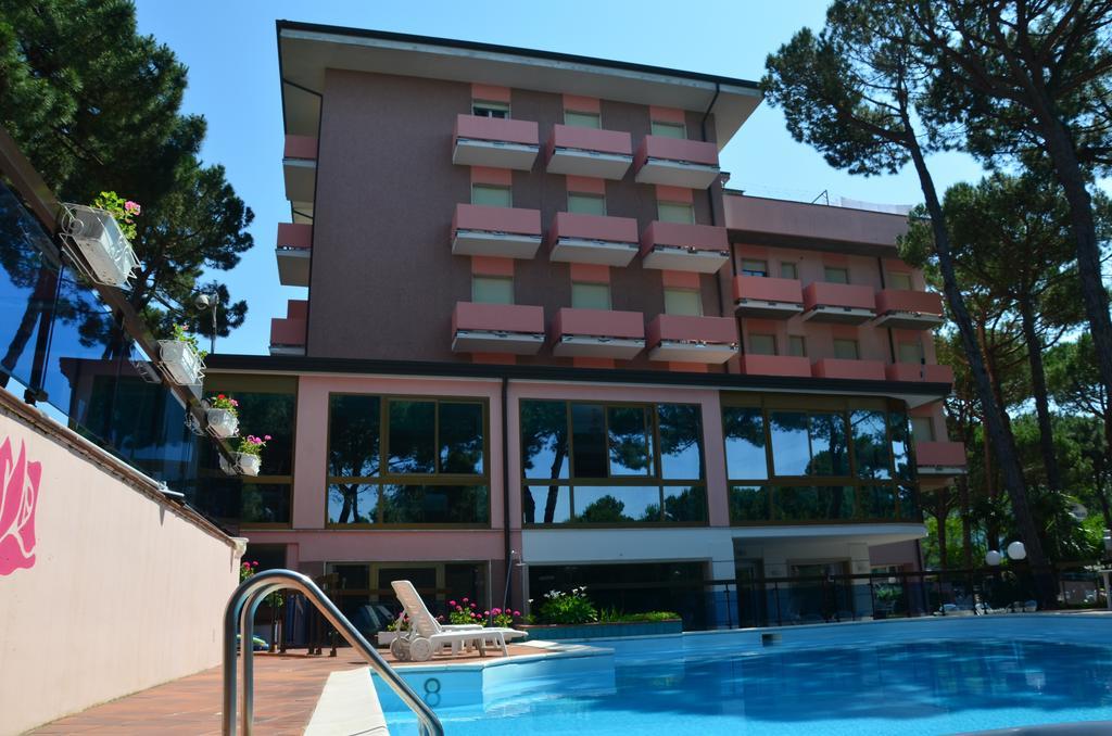 Hotel Rosen Garden Milano Marittima Esterno foto