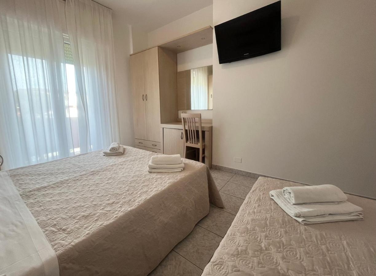 Hotel Rosen Garden Milano Marittima Esterno foto