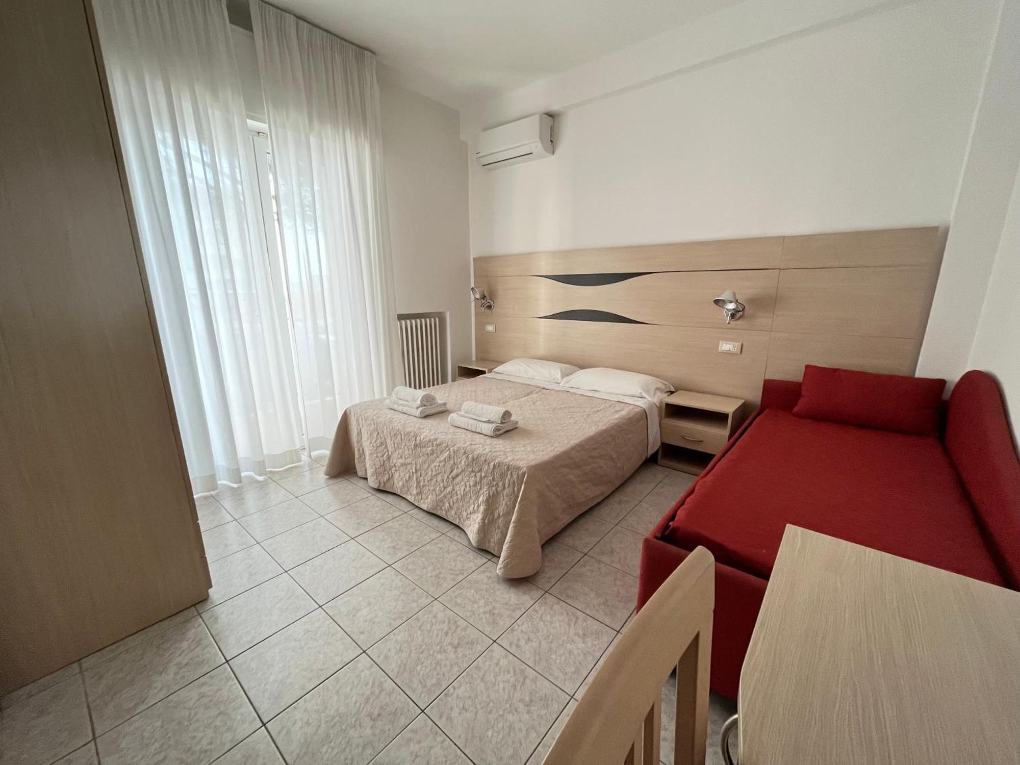 Hotel Rosen Garden Milano Marittima Esterno foto