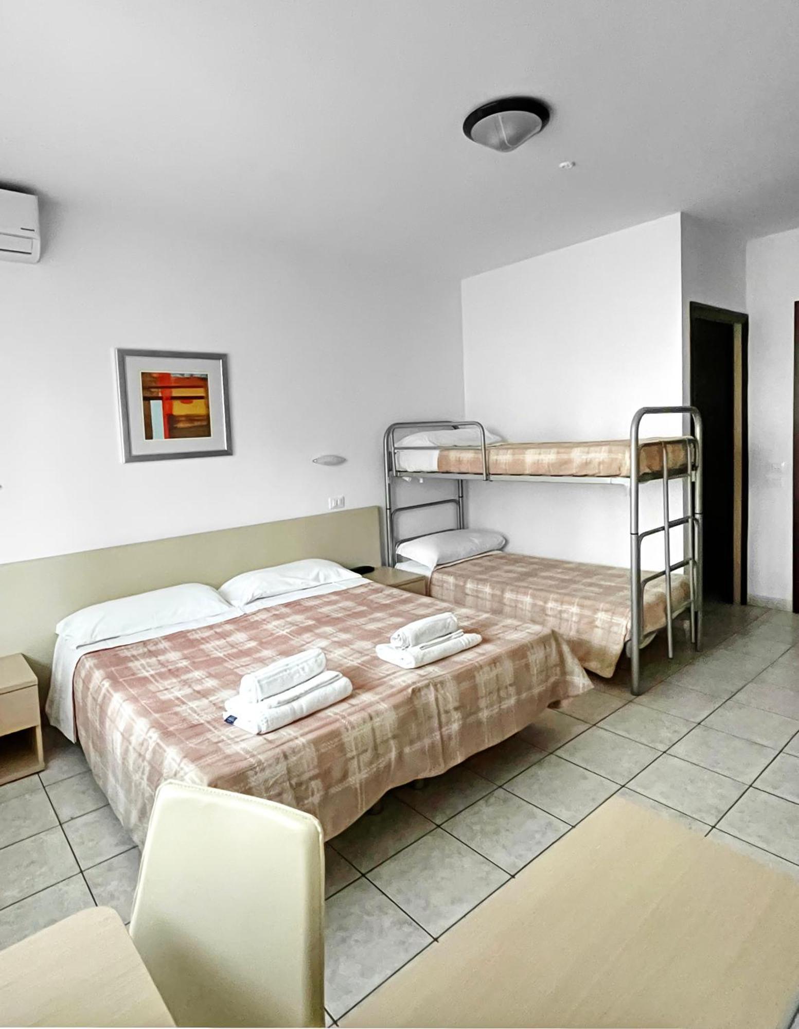Hotel Rosen Garden Milano Marittima Esterno foto