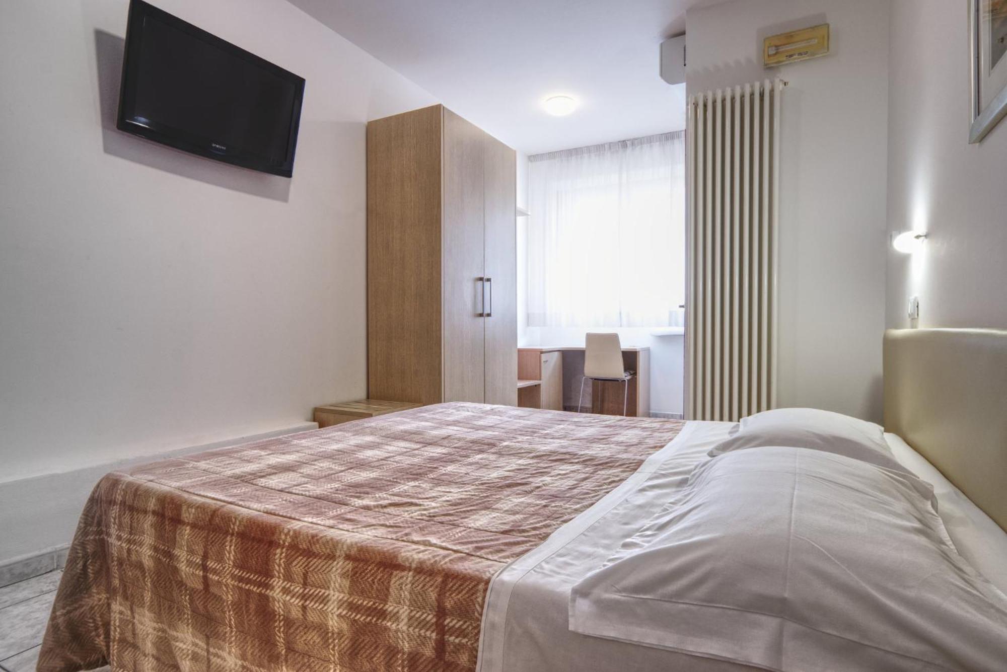 Hotel Rosen Garden Milano Marittima Esterno foto