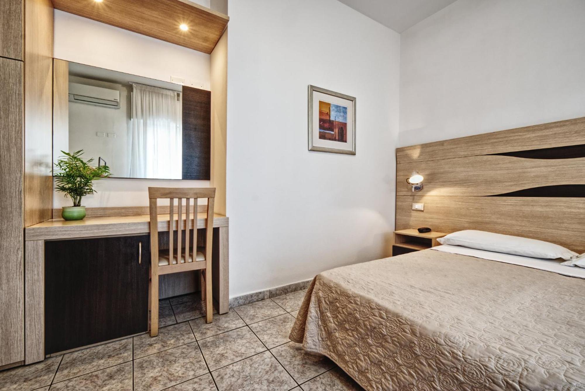Hotel Rosen Garden Milano Marittima Esterno foto