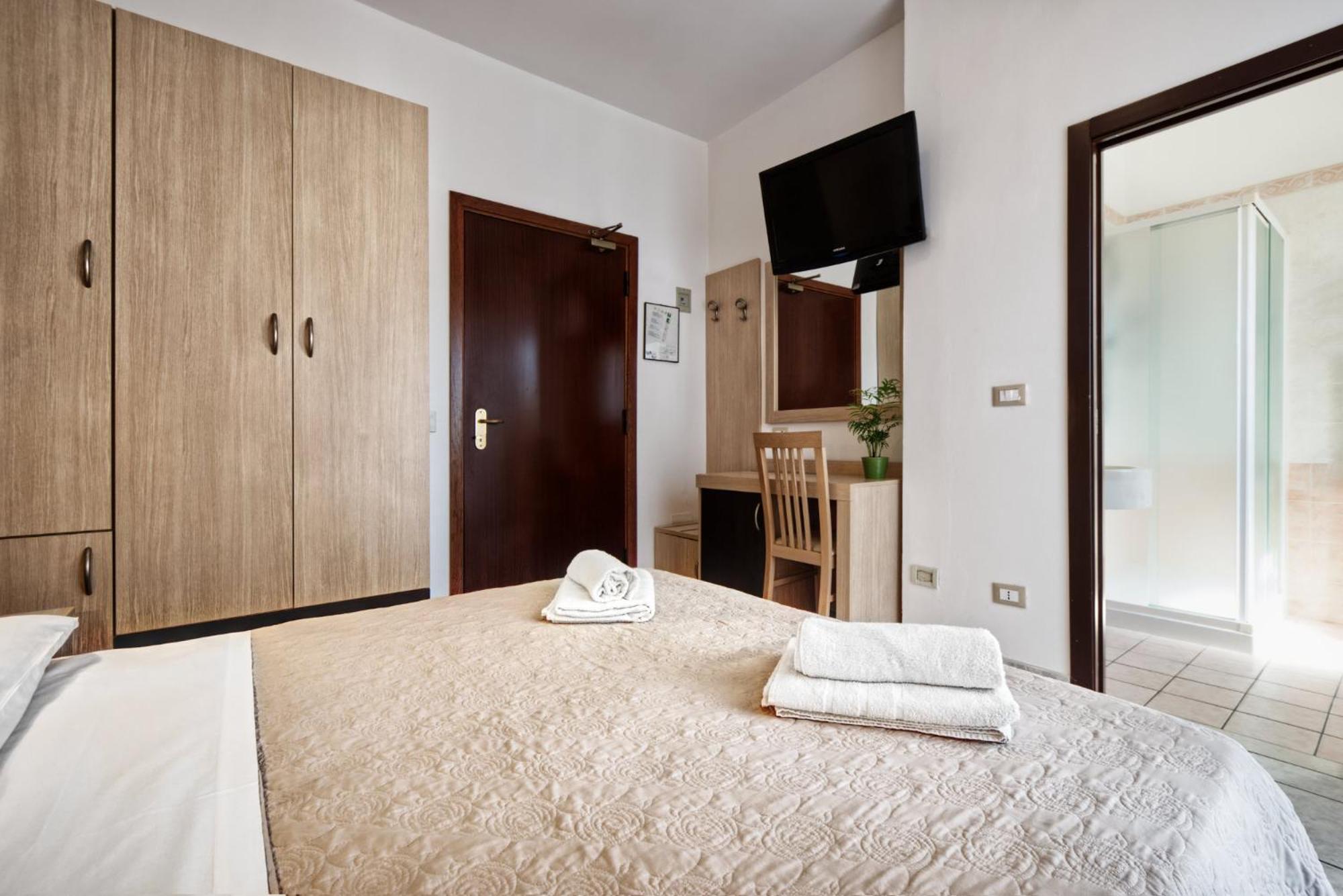 Hotel Rosen Garden Milano Marittima Esterno foto