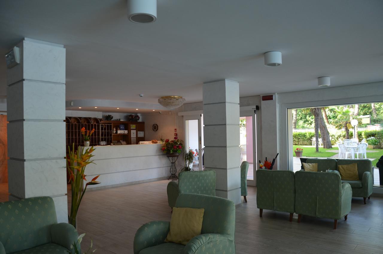 Hotel Rosen Garden Milano Marittima Esterno foto