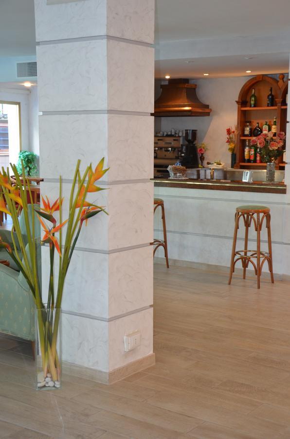 Hotel Rosen Garden Milano Marittima Esterno foto