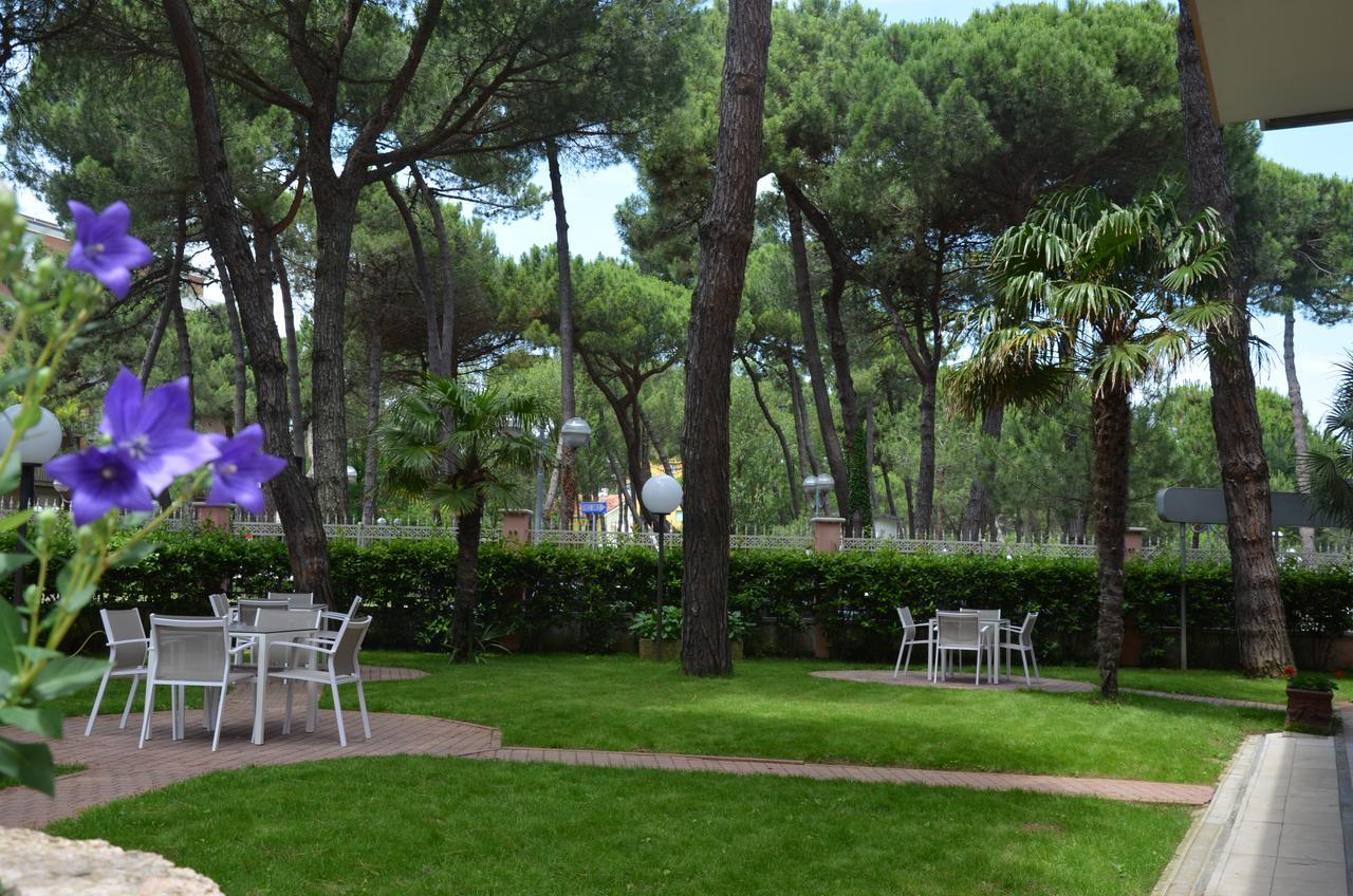 Hotel Rosen Garden Milano Marittima Esterno foto