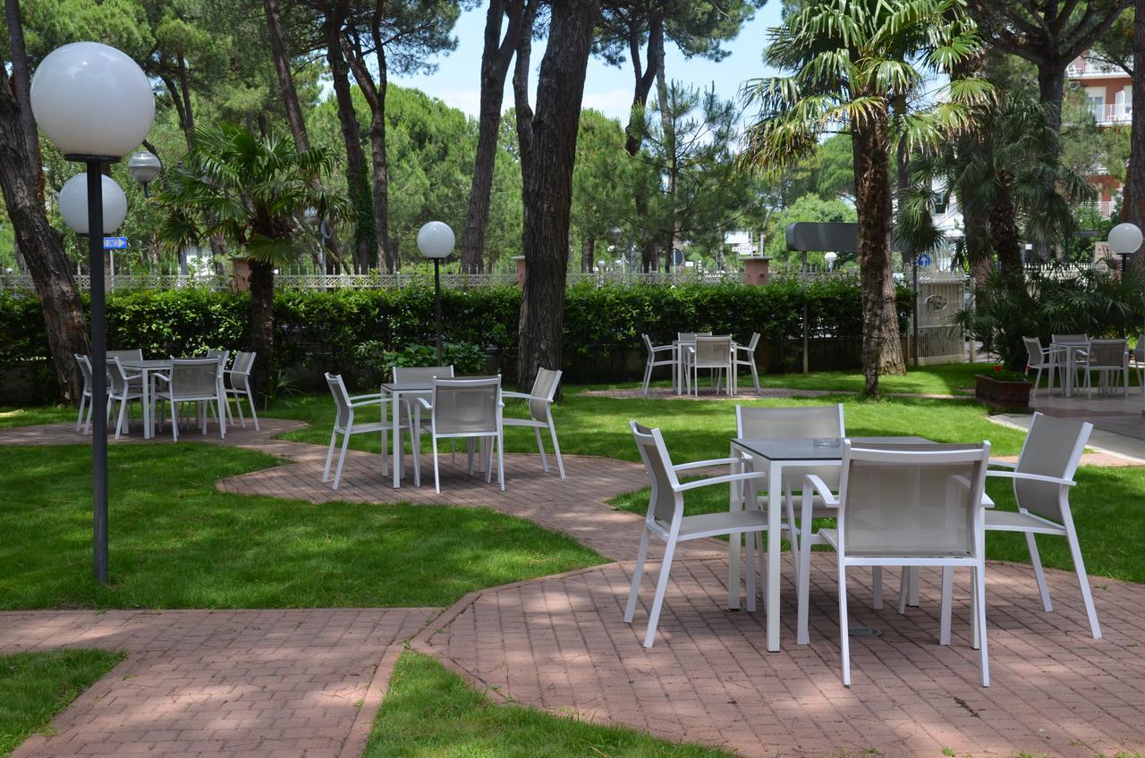 Hotel Rosen Garden Milano Marittima Esterno foto